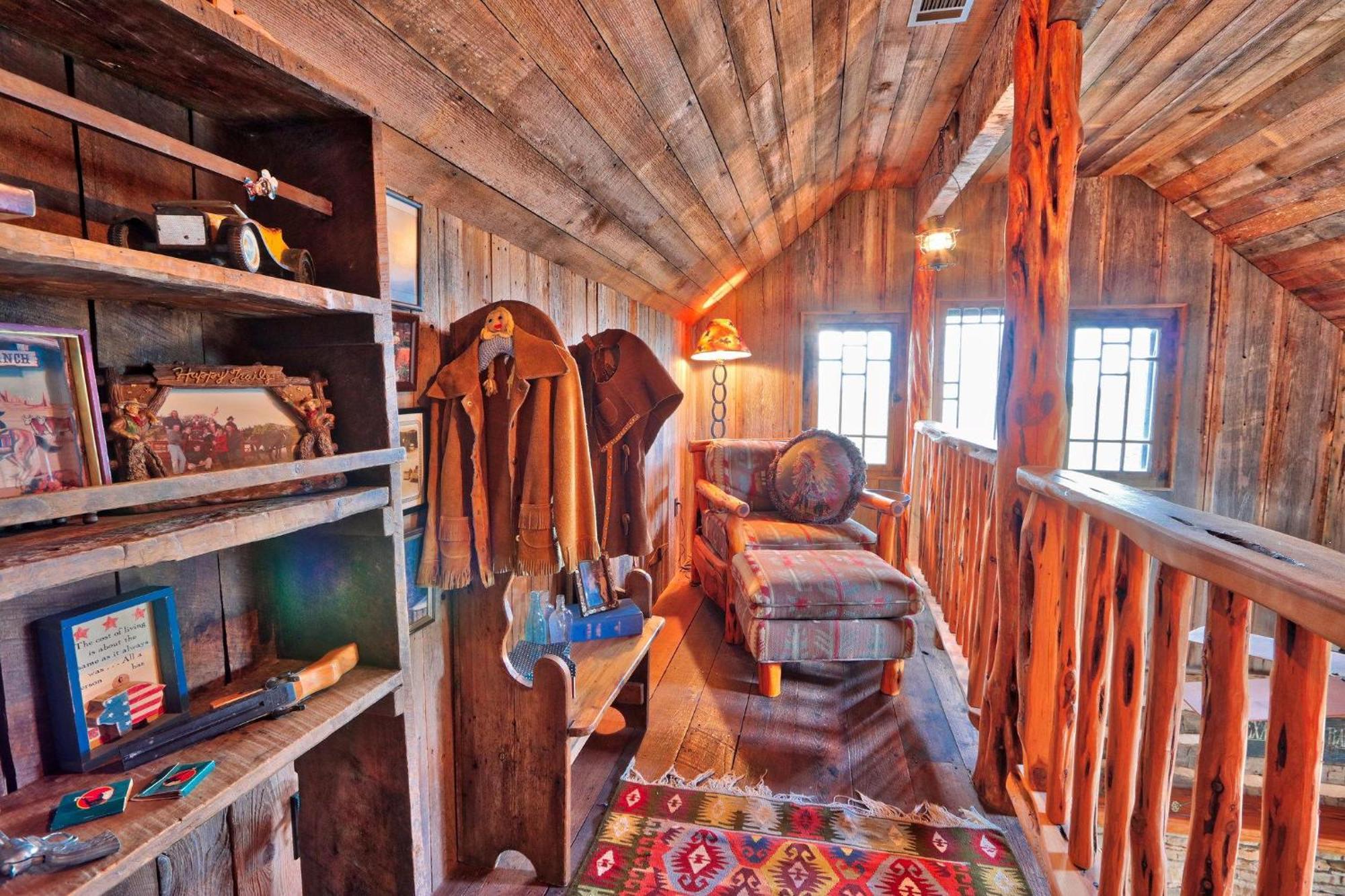 Log Cabin At Old Glory Ranch 温伯利 外观 照片