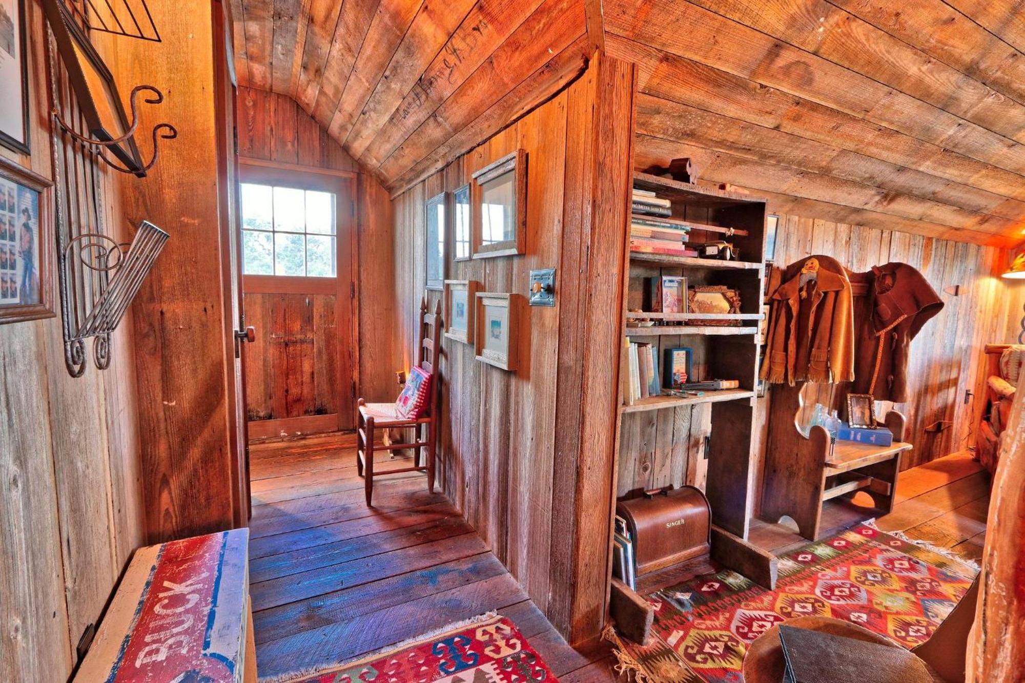 Log Cabin At Old Glory Ranch 温伯利 外观 照片