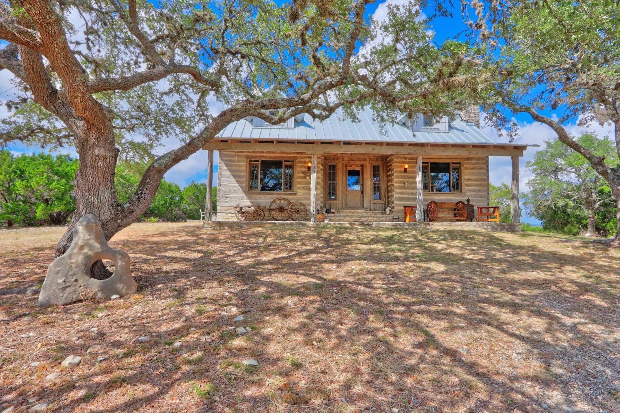 Log Cabin At Old Glory Ranch 温伯利 外观 照片